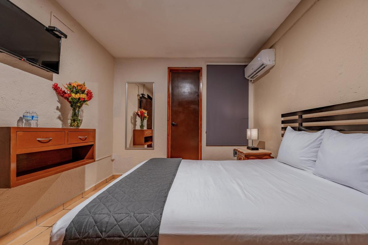 Hotel Brisas 5A Av, Playa Del Carmen Dış mekan fotoğraf